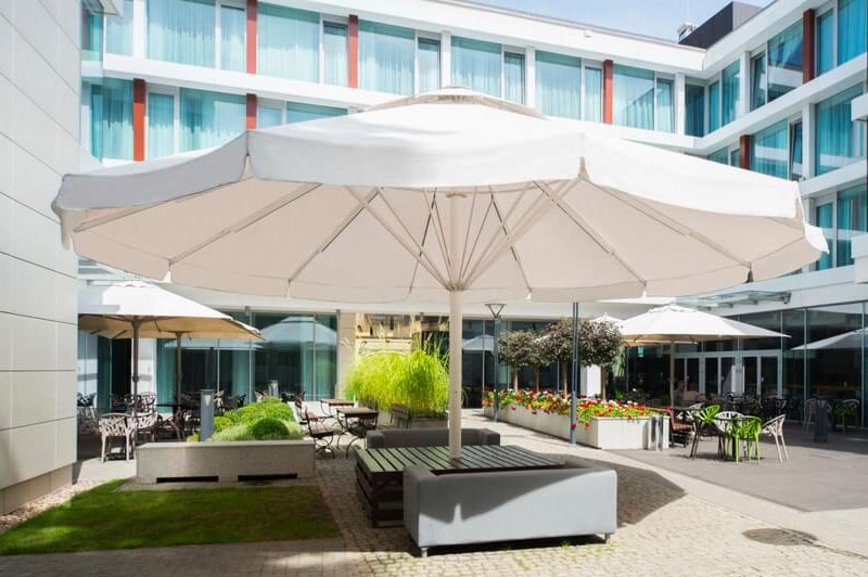 parasol ogrodowy z nadrukiem